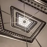 Monument Hotel