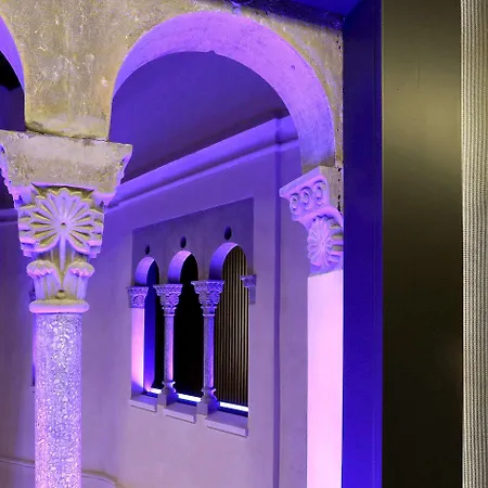 مونيومينت 5*
