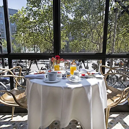 Monument Ξενοδοχείο