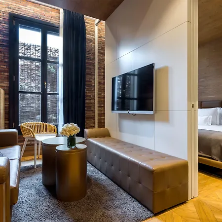 Monument Hotell