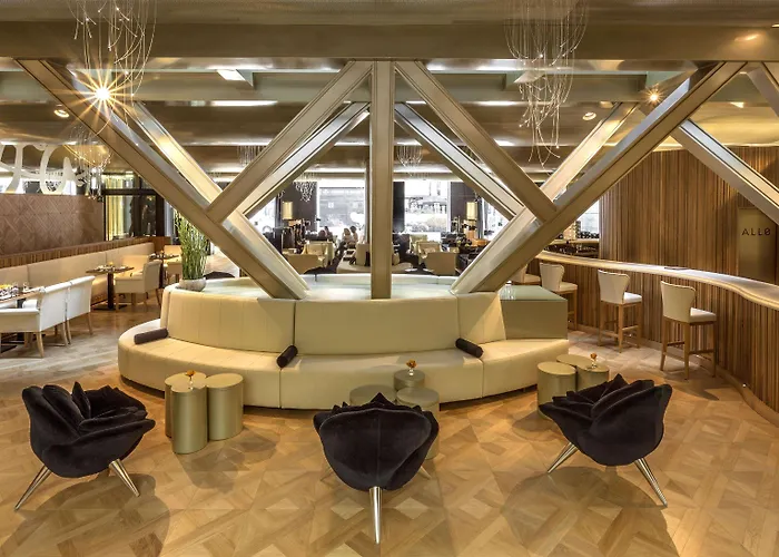 Monument Hotel 5*