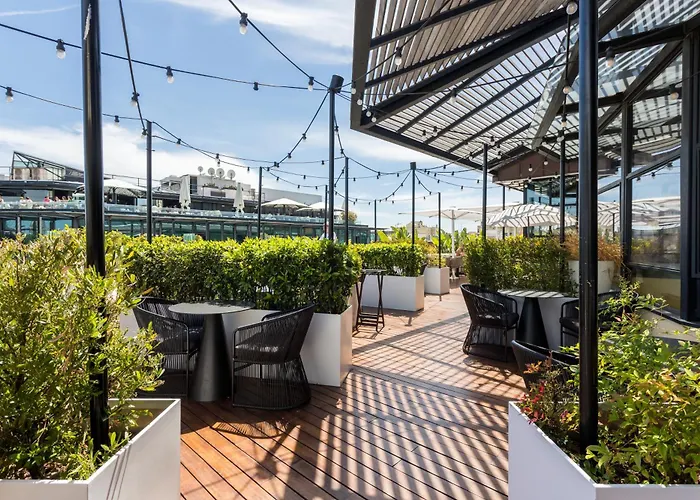 Monument Hotel 5*