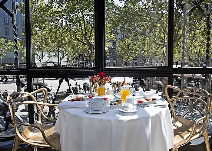 Monument Hotel 5*