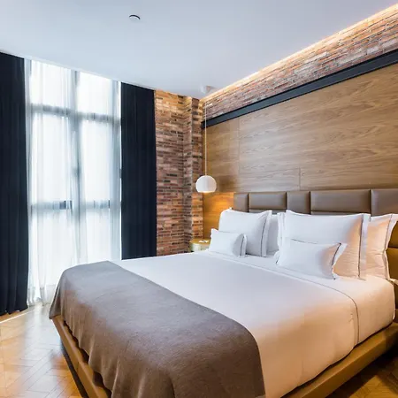 Monument Hotel 5*
