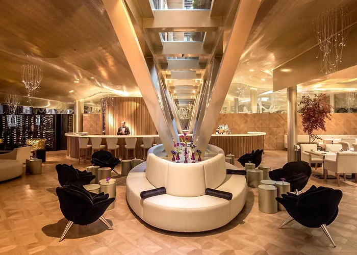 Monument Hotel